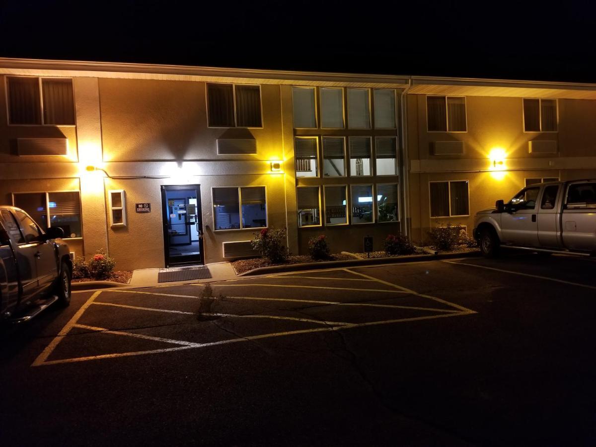 Bilmar Inn & Suites Dell Rapids 외부 사진