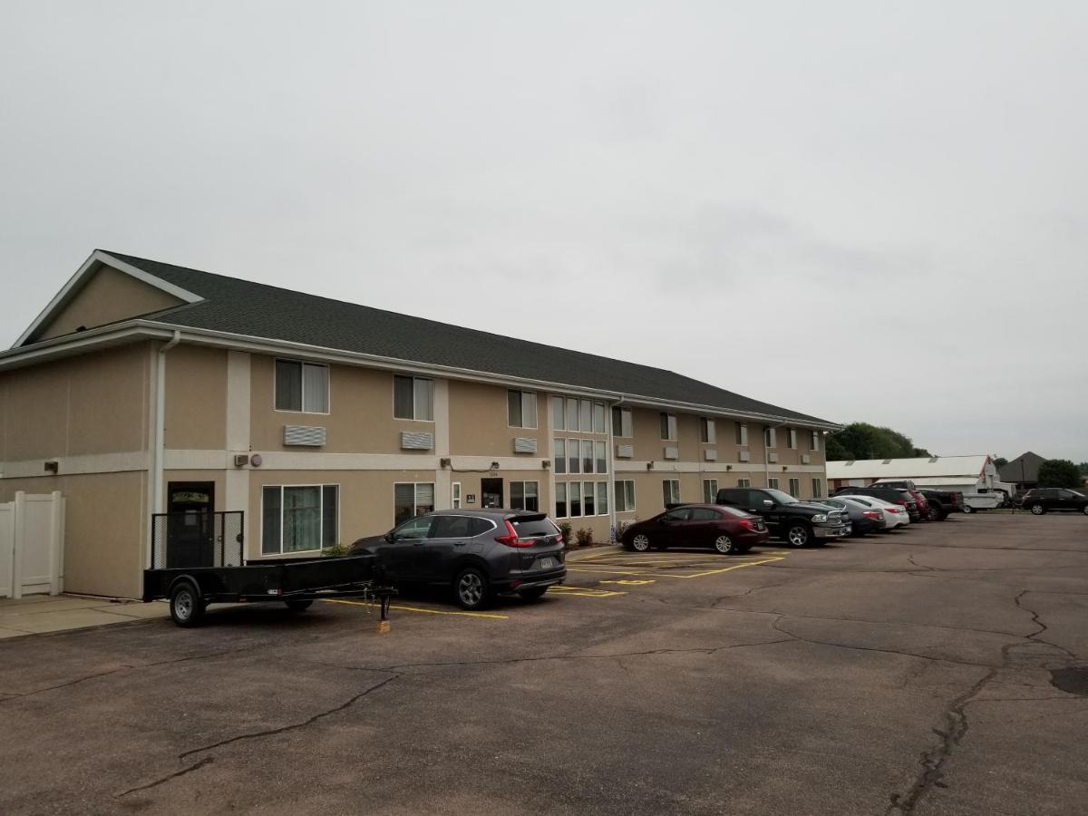 Bilmar Inn & Suites Dell Rapids 외부 사진